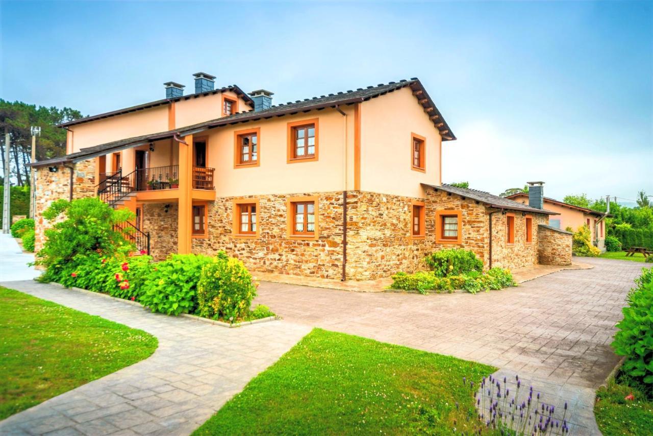 Apartamentos Navalin Tapia De Casariego Exteriör bild