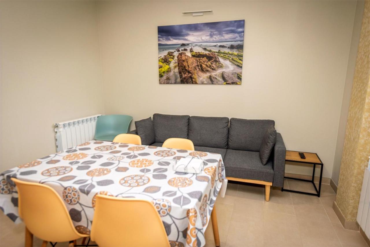 Apartamentos Navalin Tapia De Casariego Exteriör bild