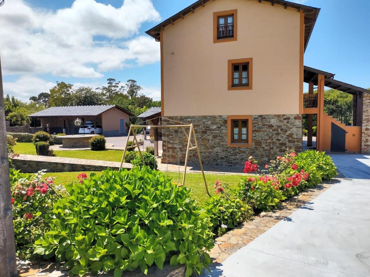 Apartamentos Navalin Tapia De Casariego Exteriör bild